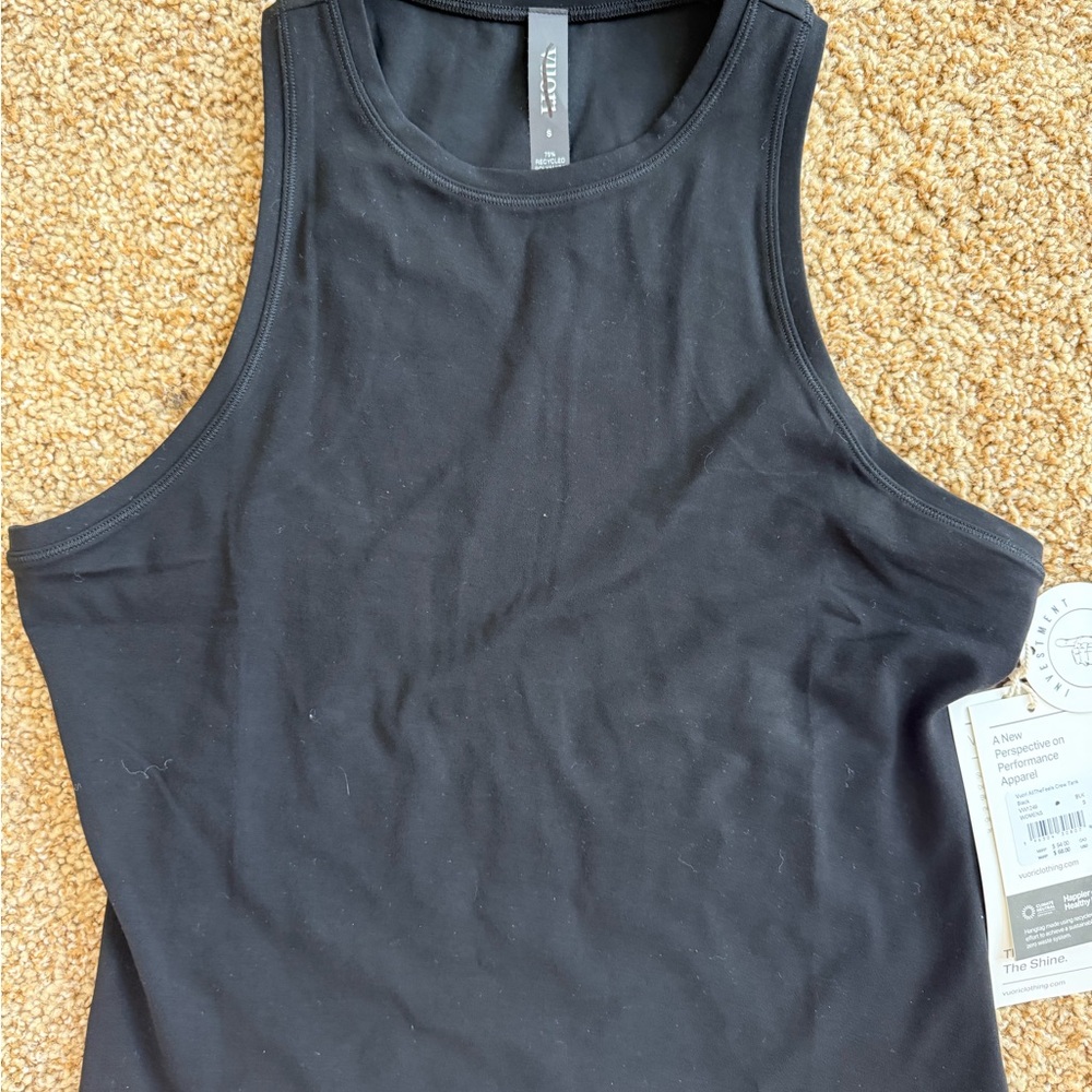 Vuori All the feels crew tank in black
